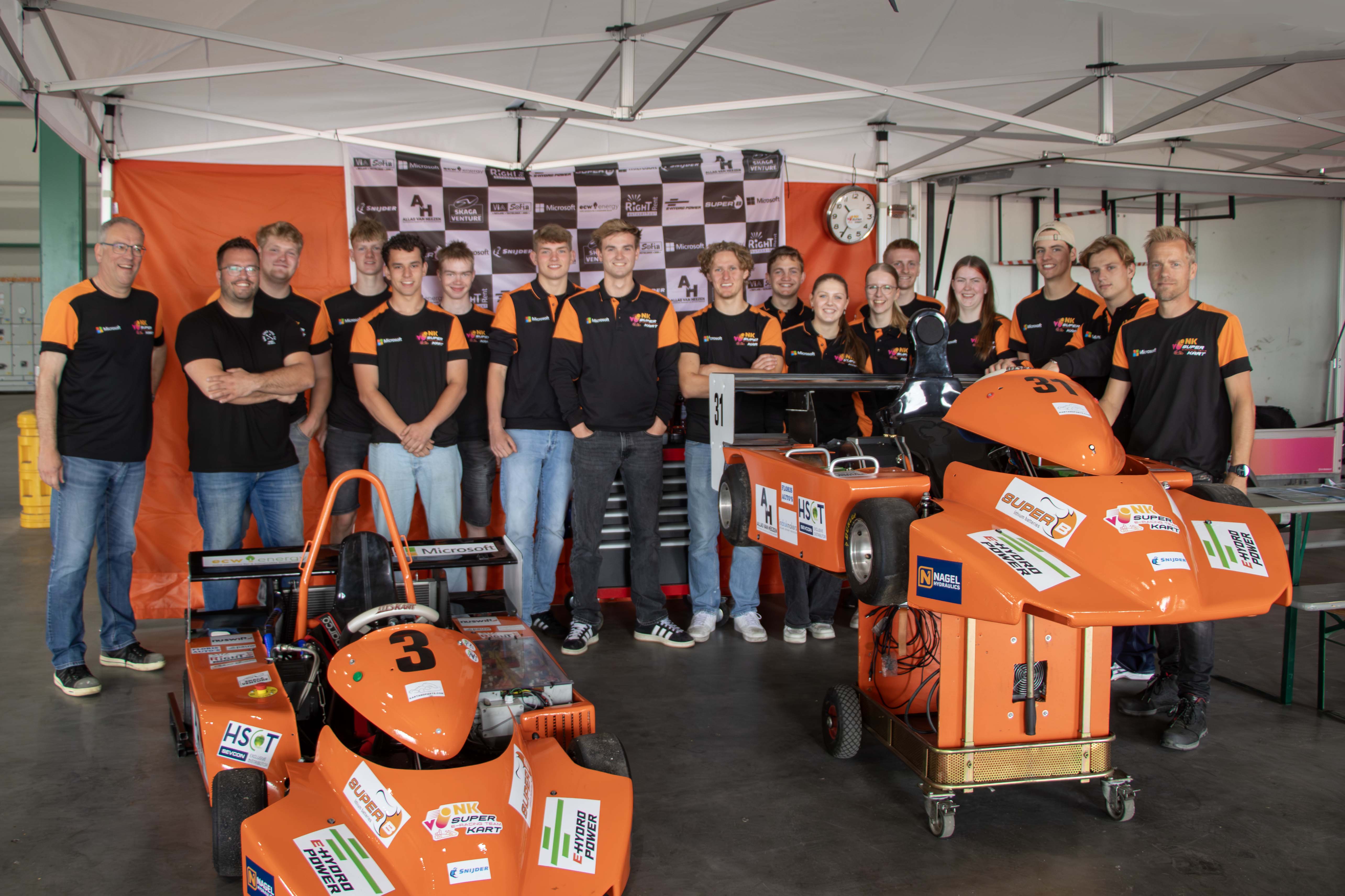 Presentatie en demostratie Vonk E-raceteam