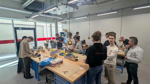 Robots bouwen in Antwerpen internationale samenwerking in actie - Smart Future - Vonk