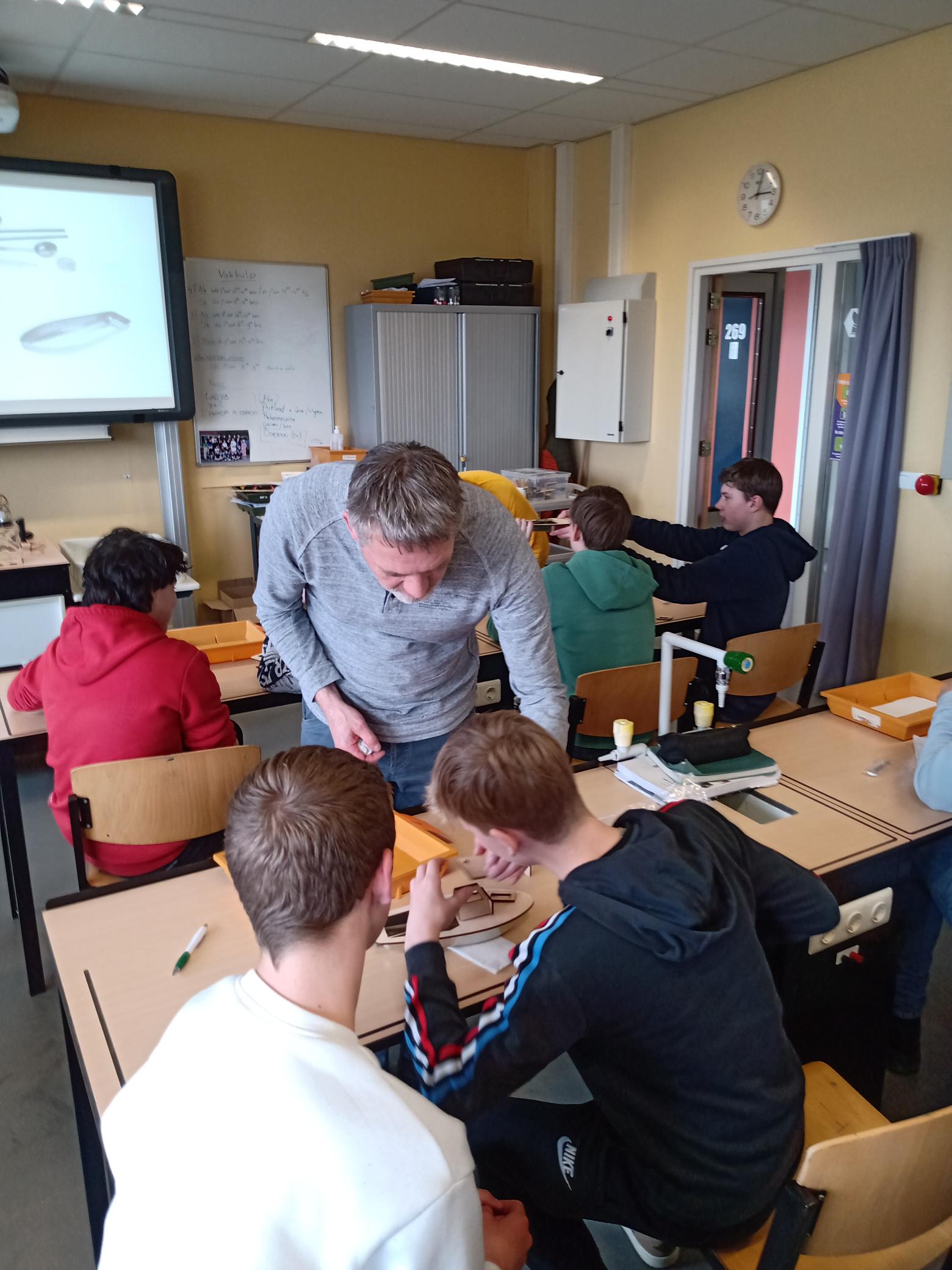 Succesvolle gastles Techniek docent Vonk bij Regius College