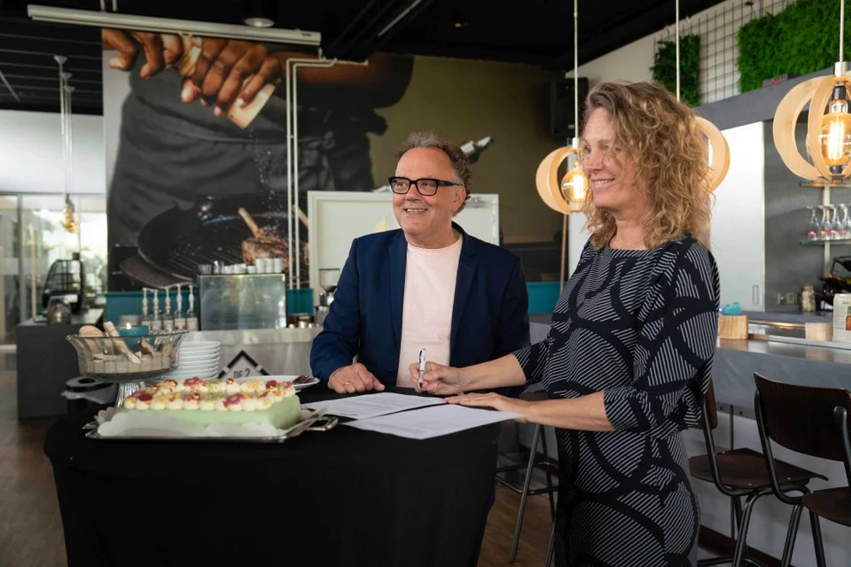 Ondertekening-samenwerking-SAZ-en-Vonk