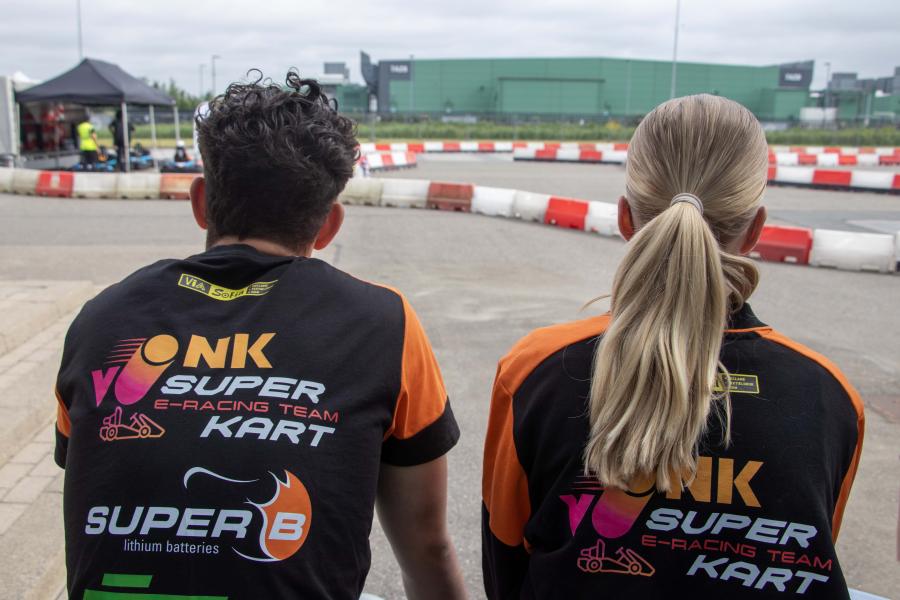 Presentatie en demonstratie Vonk E-raceteam aan Franse agrotech-studenten 5