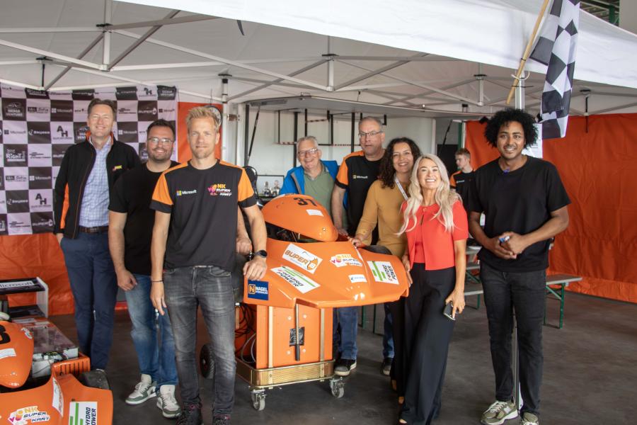 Presentatie en demonstratie Vonk E-raceteam aan Franse agrotech-studenten 11